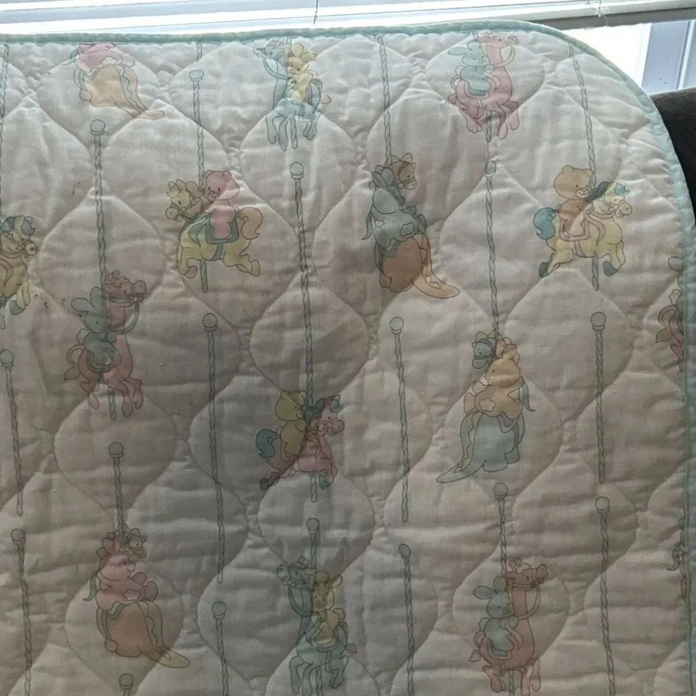 Vintage 80s Morgan Inc Teddy Beddy Bear Carousel Quilted Baby Blanket‎ Quilt